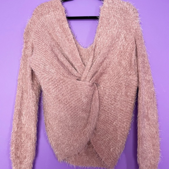 Chelsea fuzzy cross cross knit wrap sweater size medium - Picture 2 of 3